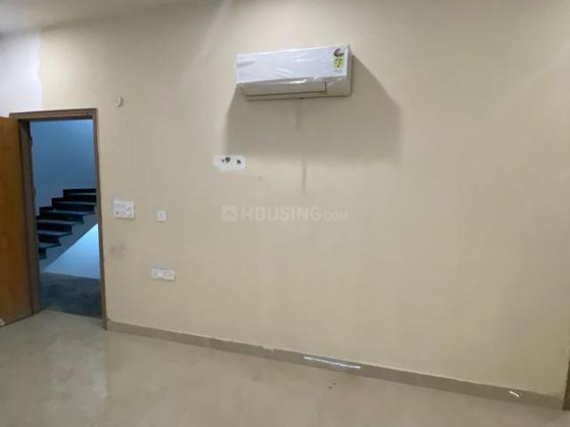 2 BHK Independent House in Sector 57 for rent Gurgaon. The reference number is 20134174