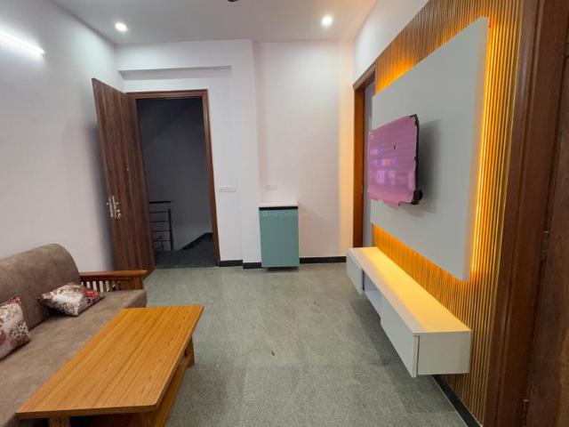 2 BHK Independent House in Sector 57 for rent Gurgaon. The reference number is 20777372
