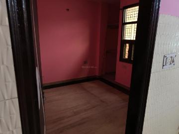2 BHK Independent House in Sector 5 Rohini for rent New Delhi. The reference number is 20376667