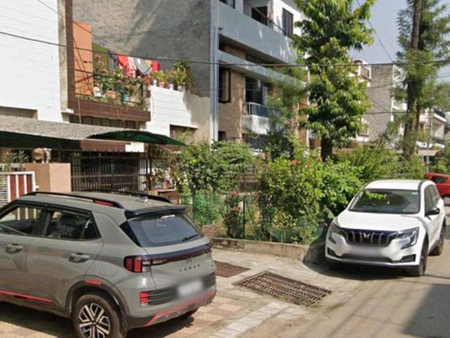 2 BHK Independent House in Sector 63 for resale Mohali. The reference number is 21042508