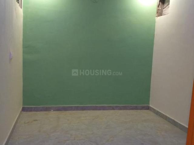 2 BHK Independent House in Sector 73 for rent Noida. The reference number is 20737226