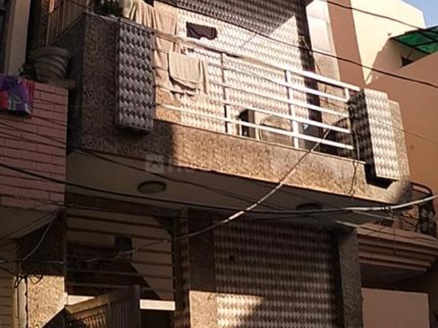2 BHK Independent House in Sector 8 for resale Gurgaon. The reference number is 19880695