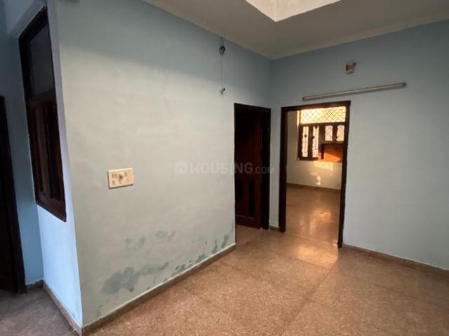 2 BHK Independent House in Sector 9 for rent Gurgaon. The reference number is 21103130