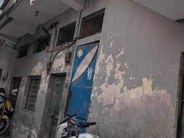 2 BHK Independent House in Shahdara for resale New Delhi. The reference number is 19498987