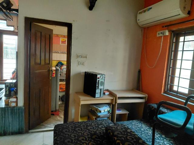2 BHK Independent House in South Dum Dum for rent Kolkata. The reference number is 20672520