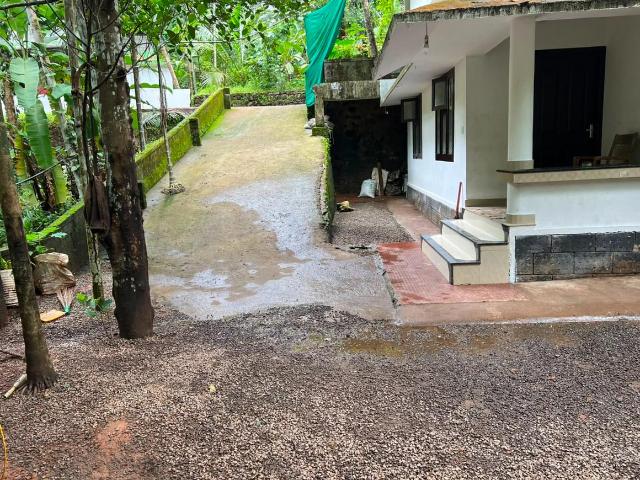 2 BHK Independent House in South Koduvally for rent Kozhikode. The reference number is 20800349
