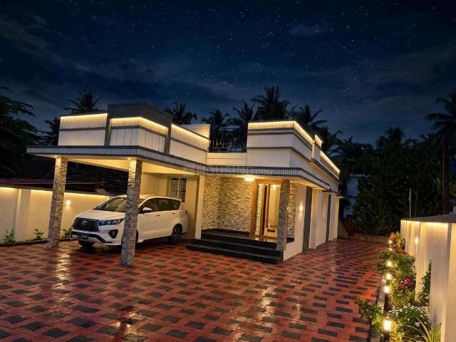 2 BHK Independent House in Surathkal for resale Mangalore. The reference number is 21215645