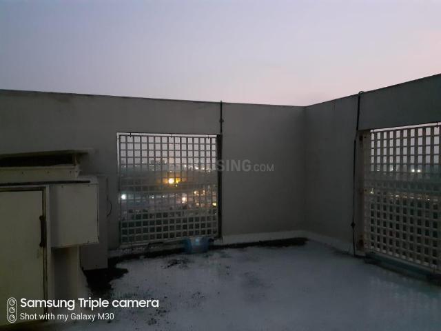 2 BHK Apartment in Vaishno Devi Circle for resale Ahmedabad. The reference number is 20819277