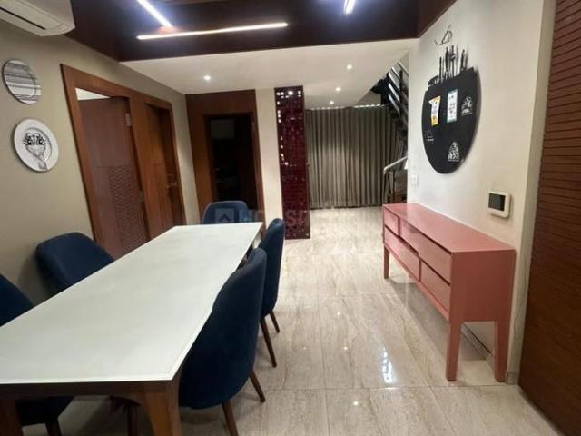 2 BHK Penthouse in Vasna for rent Ahmedabad. The reference number is 20012302