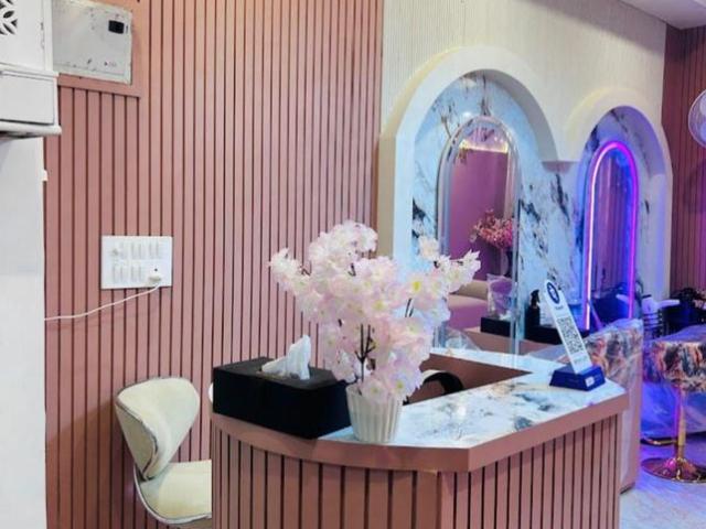 2 BHK Studio in Indirapuram for rent Ghaziabad. The reference number is 21151316