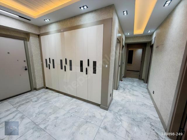 2 BLOKLU SİTEDE 7. KAT 165 M BRÜT 155 M NET