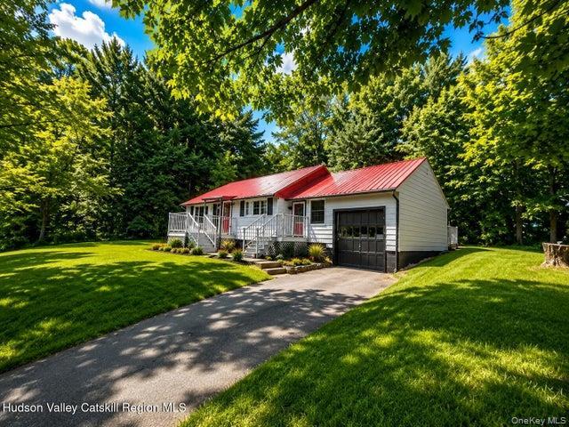 2 Bonnie Brae Lane