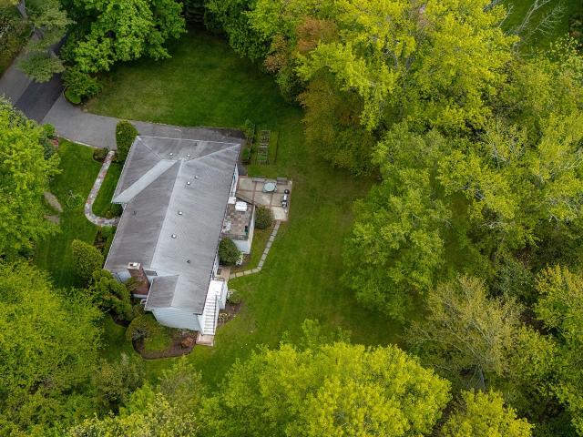 2 Bonnie Briar Lane