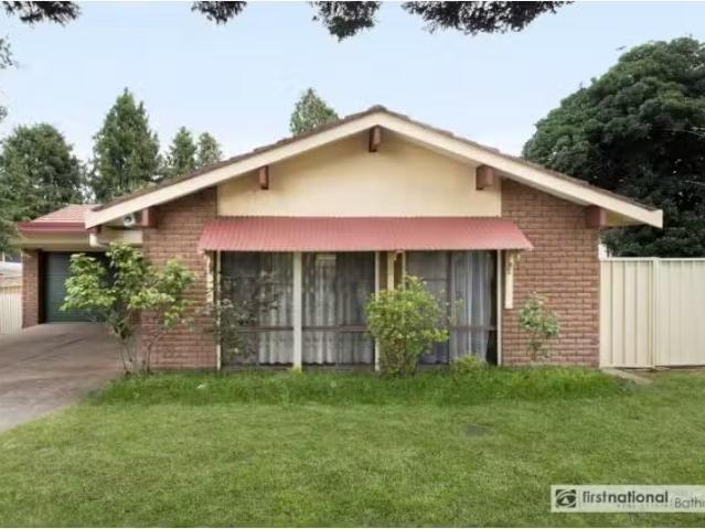 2 Bonnor Street, Kelso House for rent Listed by Bathurst Firs.