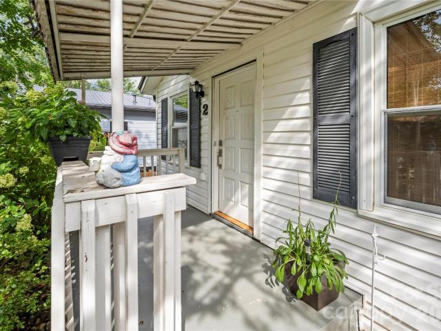 2 Bostic Place