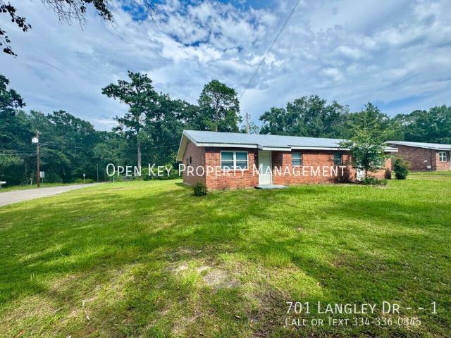 2 BR/1BA, Section 8 approved rental LVP flooring, appliances included, conveniently located in Dothan, AL. Check out this rental today!