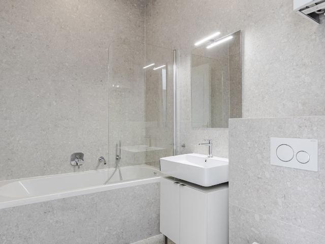 2 BR | Alsergrund, w/d, nr Freud, Vienna Amsterdam Apartments for Rent