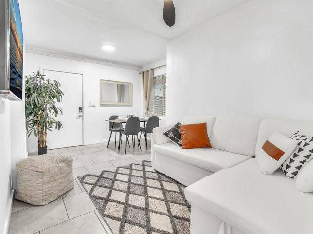 2 BR in Miami