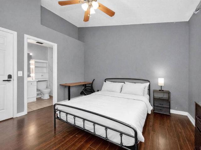 2 BR in Orlando