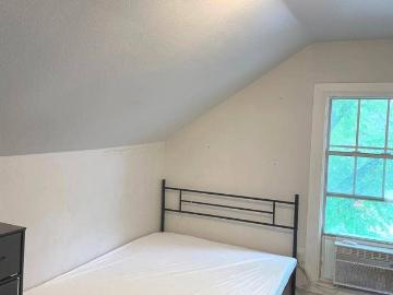 2 BR in Dallas