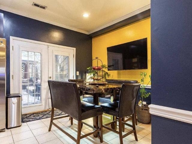 2 BR in Washington