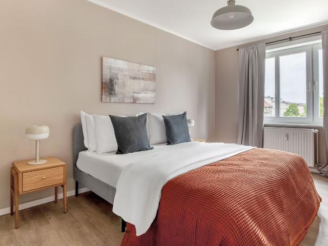 2 BR Prenzlauer Berg, Furnished & Equipped, Berlin Amsterdam Apartments for Rent