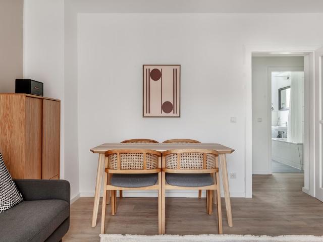 2 BR Prenzlauer Berg, Furnished & Equipped, Berlin Amsterdam Apartments for Rent