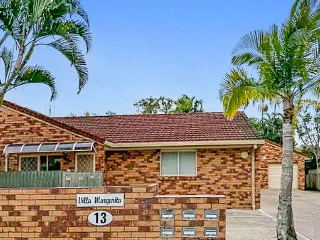 2 B/R QUALITY UNIT BLOCK OF 5 UNITS QUIET LOCATION MAROOCHYDORE