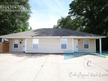 2 BR, 2 BA Apartment 212 E Word Ave, Jonesboro, AR 72401