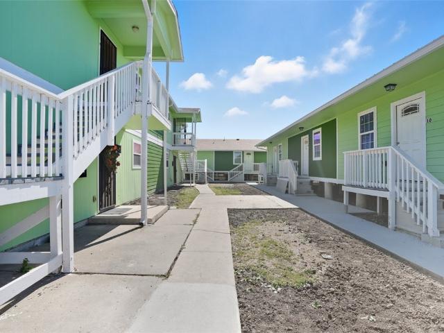 2 BR, 0 BA Apartment 868 Gonzales Street, Robstown, TX 78380