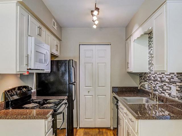 2 BR, 1.5 BA Apartment 105 Hillpine Road Unit M4, Columbia, SC 29212