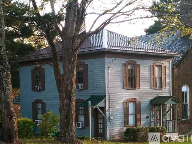 2 BR, 1.5 BA Apartment 108 Main Street, Deersville, OH 44693