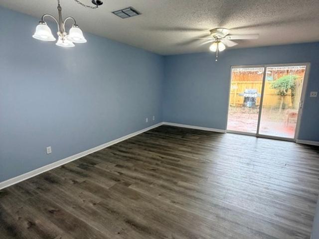 2 BR, 1.5 BA Apartment 109 Davenport Rd, Unit 109, Fort Walton Beach, FL 32547