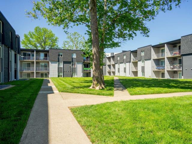 2 BR, 1.5 BA Apartment 100 Riverboat Row Unit C12, Newport, KY 41071