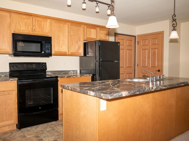 2 BR, 1.5 BA Apartment 1010 Berry Ave, Tomah, WI 54660