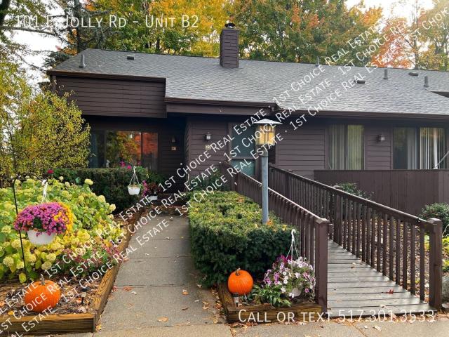 2 BR, 1.5 BA Apartment 101 E. Jolly Rd, Lansing, MI 48911