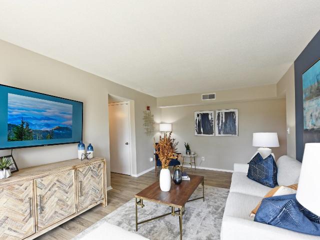 2 BR, 1.5 BA Apartment 102 Brentway Circle Unit 14, Knoxville, TN 37909
