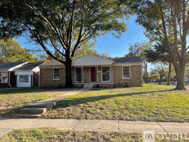 2 BR, 1.5 BA Apartment 102 East Ireland Drive, Irving, TX 75062