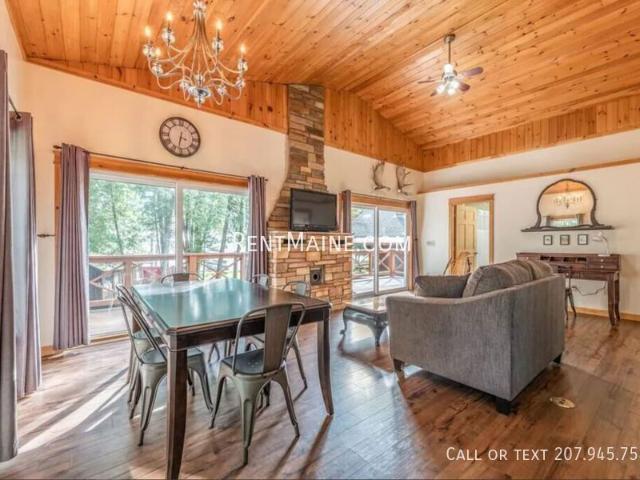 2 BR, 1.5 BA Apartment 10 Sand Beach Ln Burnham, ME 04922
