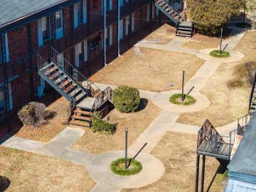 2 BR, 1.5 BA Apartment 115 Crabapple Lane Unit 3031, Birmingham, AL 35214