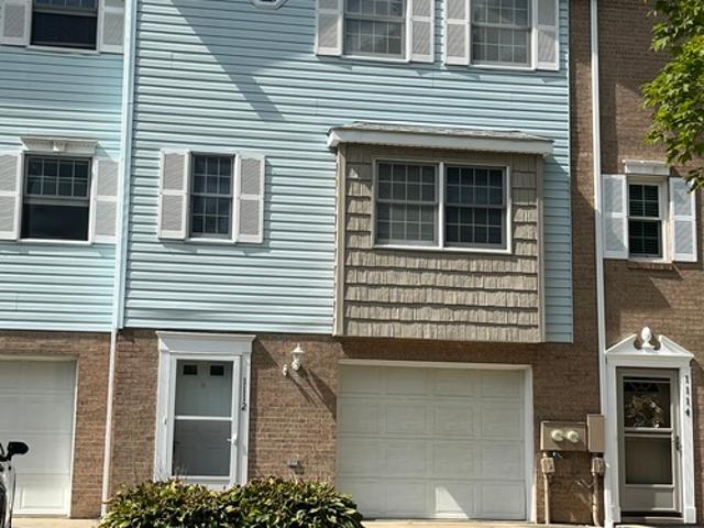 2 BR, 1.5 BA Apartment 1112 Cranston Drive, Unit 1112 Cranston Drive, Greensburg, PA. 15601, Greensburg, PA 15601