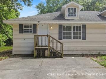 2 BR, 1.5 BA Apartment 124 30th 1/2 St, Gulfport, MS 39507