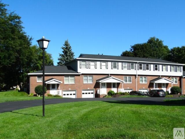 2 BR, 1.5 BA Apartment 1201 The Grove, Victor, NY 14564