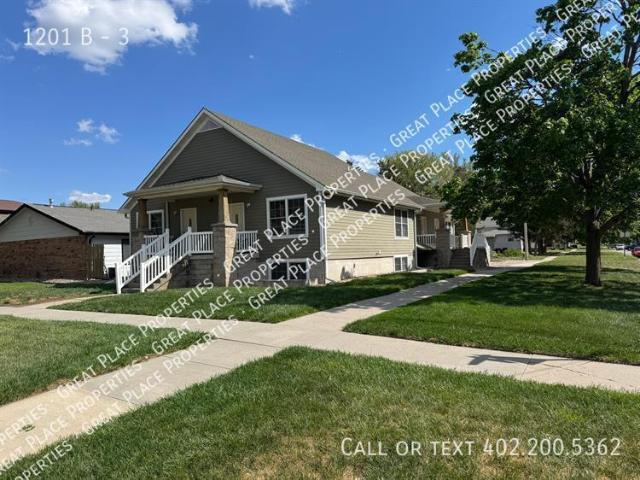 2 BR, 1.5 BA Apartment 1201 B, Lincoln, NE 68502