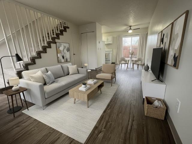 2 BR, 1.5 BA Apartment 1208 Linn Avenue Unit M02, Oregon City, OR 97045