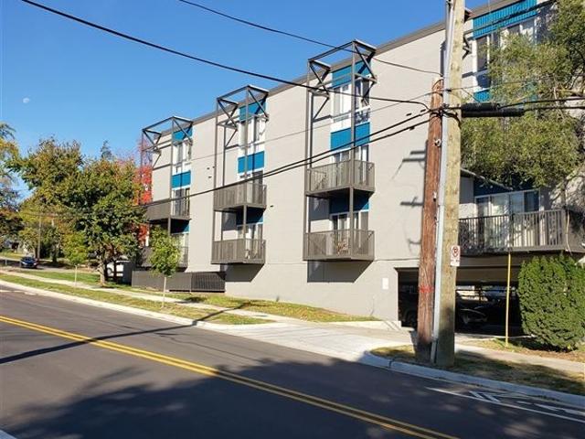 2 BR, 1.5 BA Apartment 121 E. Hoover Ave, Ann Arbor, MI 48104
