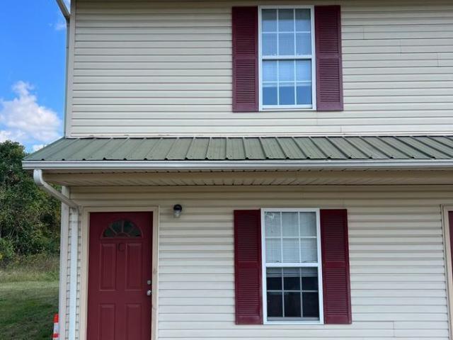 2 BR, 1.5 BA Apartment 1220A Nashville Hwy, Lewisburg, TN 37091
