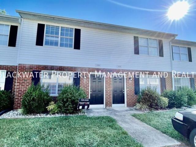 2 BR, 1.5 BA Apartment 136 Jefferson Ridge Road, Forest, VA 24551