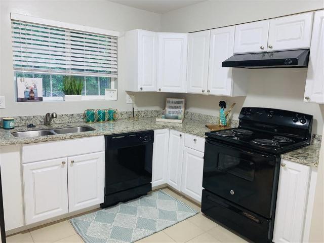 2 BR, 1.5 BA Apartment 1376 Custer Avenue Southeast Unit 524, Atlanta, GA 30316