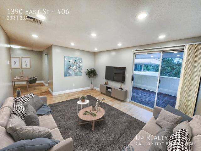 2 BR, 1.5 BA Apartment 1390 East St, New Britian, CT 06053
